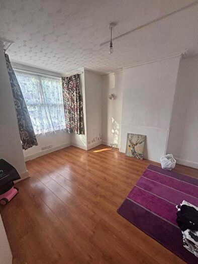 3 Bedroom Terraced House To Rent In Pemdevon Road, Croydon, CR0