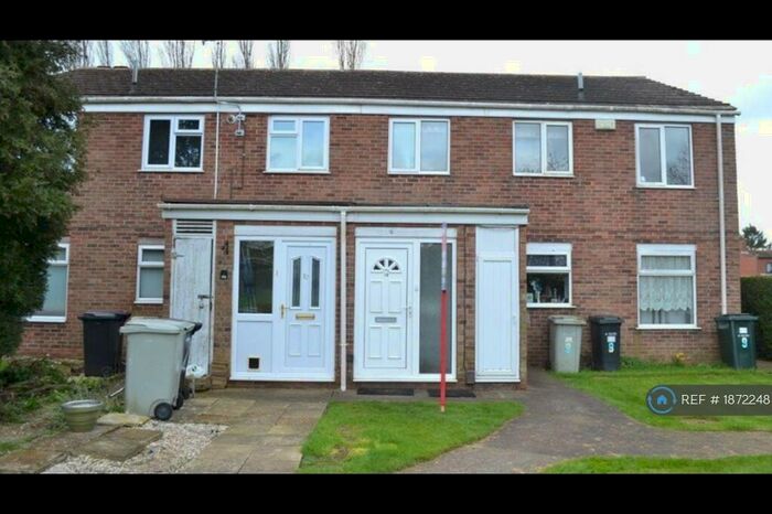 2 Bedroom Flat To Rent In Beverley Close, North East Lincolnshire, DN36