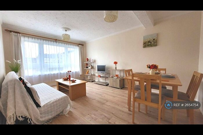 2 Bedroom Flat To Rent In Fillebrook Road, London, E11
