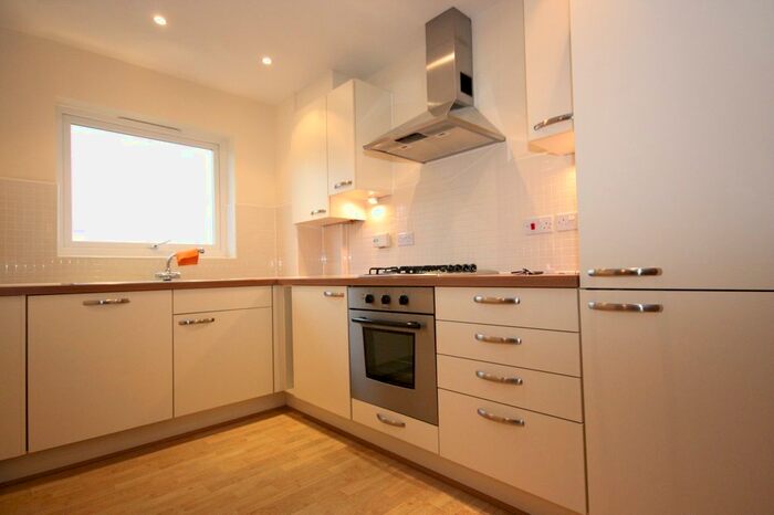 2 Bedroom Flat To Rent In Burcher Gale Grove, London, SE15