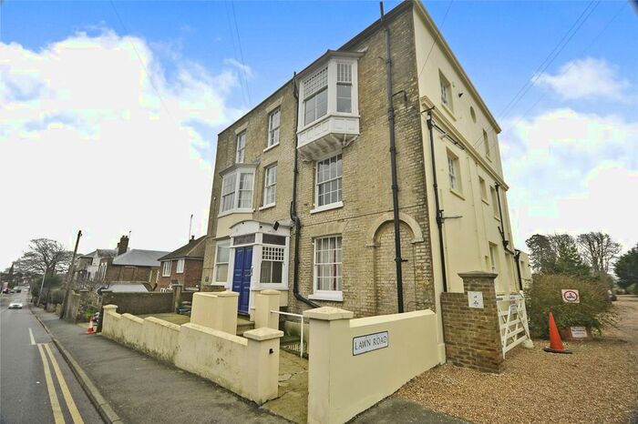 1 Bedroom Flat To Rent In Dover Road, Walmer, Deal, Kent, CT14