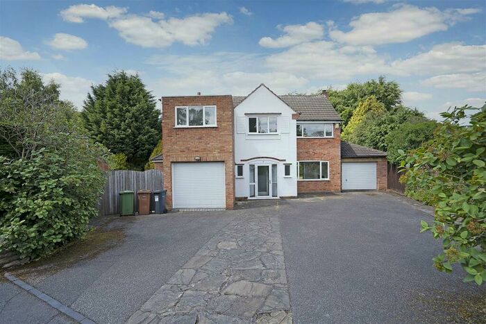 4 Bedroom Detached House To Rent In Dunsmore Grove, Solihull, B91