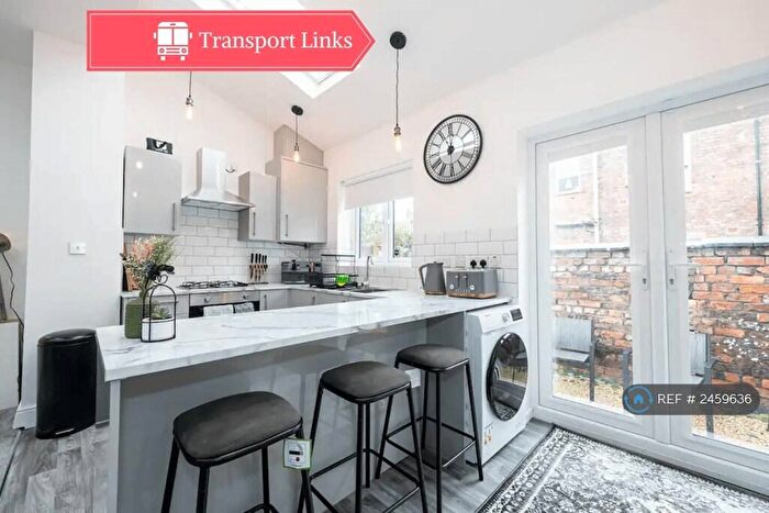 4 Bedroom Terraced House To Rent In Kingswood Road, Manchester, M14