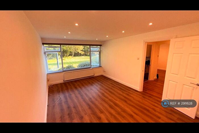 1 Bedroom Flat To Rent In Davos Close, Woking, GU22