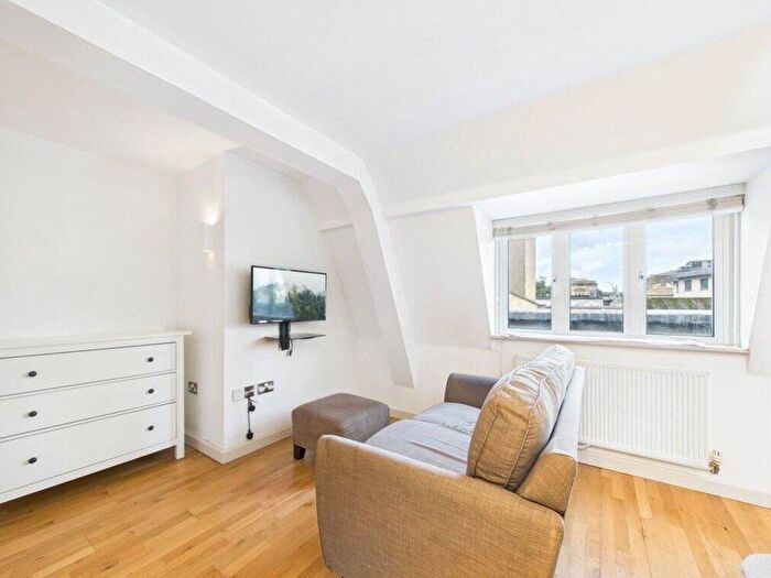 1 Bedroom Property To Rent In St Edward's Cl, London, NW11