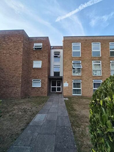 2 Bedroom Flat To Rent In Worcester Road, Holly Court, SM2