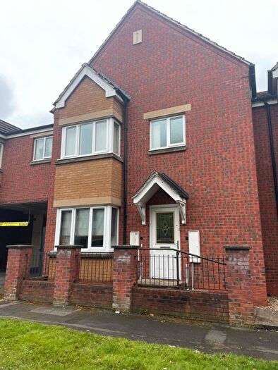 2 Bedroom Maisonette To Rent In Alice Street, Bilston, WV14