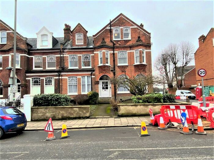 2 Bedroom Flat To Rent In Bedfordhill, SW12