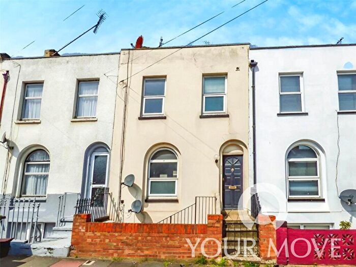 2 Bedroom Terraced House To Rent In Peacock Street, Gravesend, Kent, DA12