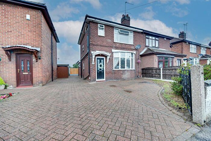 3 Bedroom Semi-Detached House For Sale In Blythe Avenue, Congleton, CW12