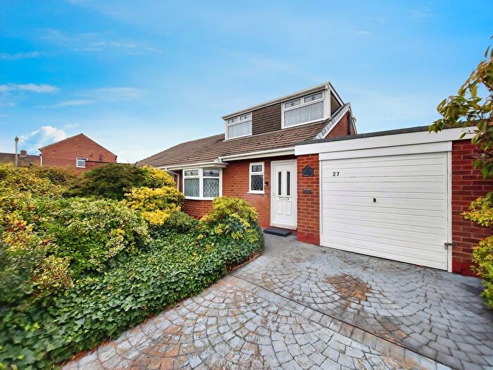 3 Bedroom Bungalow For Sale In School Lane, Irlam, M44
