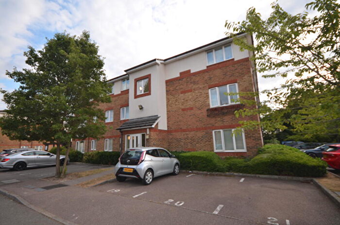 2 Bedroom Apartment To Rent In Calcott Lodge, Akerlea Close, Netherfield, Milton Keynes, MK6