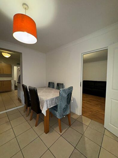 5 Bedroom Terraced House To Rent In Great West Road, Isleworth, TW7