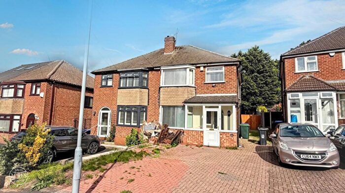 3 Bedroom Semi Detached House For Sale In Valerie Grove, Great Barr, Birmingham, B43
