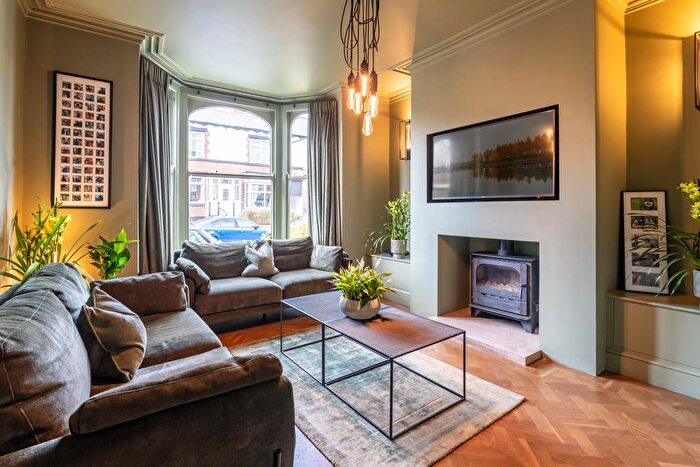 3 Bedroom Terraced House For Sale In Marshall Road, Sheffield, S8