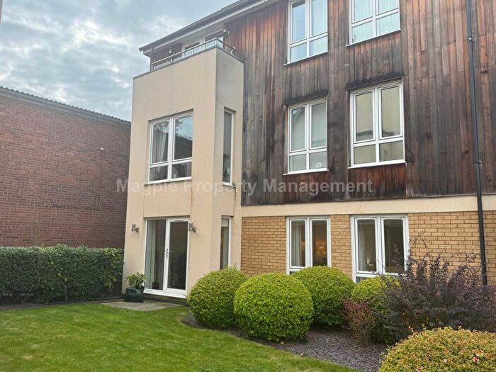 2 Bedroom Flat To Rent In Abbey Gardens, Dovehouse Close, St Neots, PE19