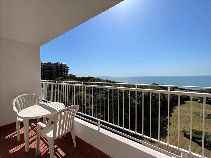 2 Bedroom Apartment For Sale In Manor Road, Bournemouth, Dorset, BH1