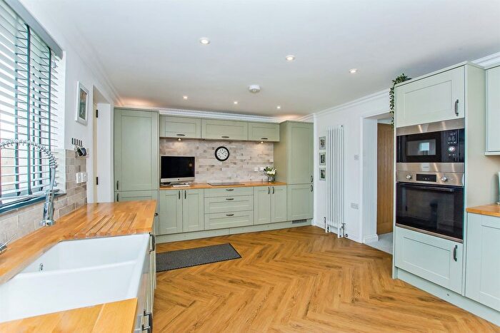 4 Bedroom End Of Terrace House For Sale In Wisbech Road, Outwell, Wisbech, PE14