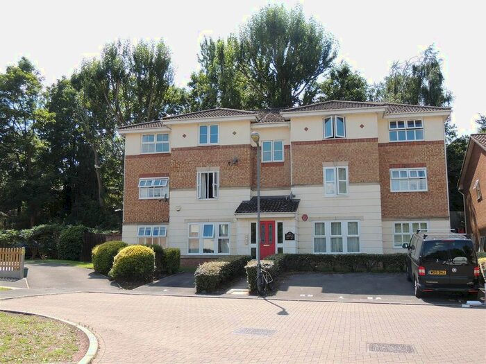 2 Bedroom Flat To Rent In Angels Ground, Bristol, BS4