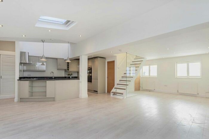 2 Bedroom Terraced House To Rent In Holly Road, Twickenham, TW1