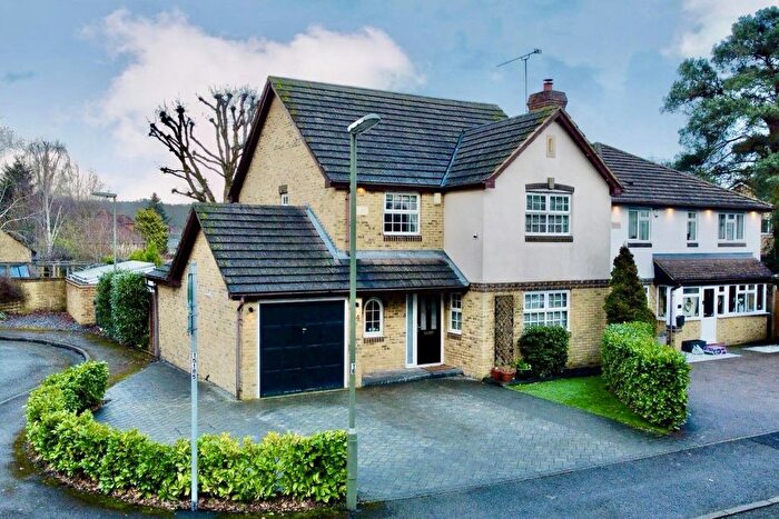 4 Bedroom Detached House For Sale In Minehurst Road, Mytchett, Camberley, GU16