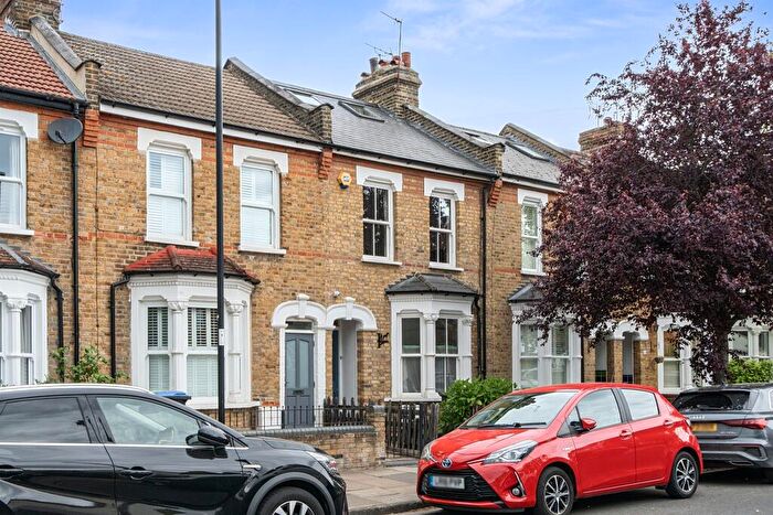 4 Bedroom Terraced House For Sale In Heene Road, Enfield, EN2