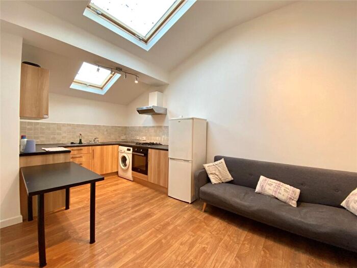 2 Bedroom Apartment To Rent In Armada Place, Bristol, Somerset, BS1