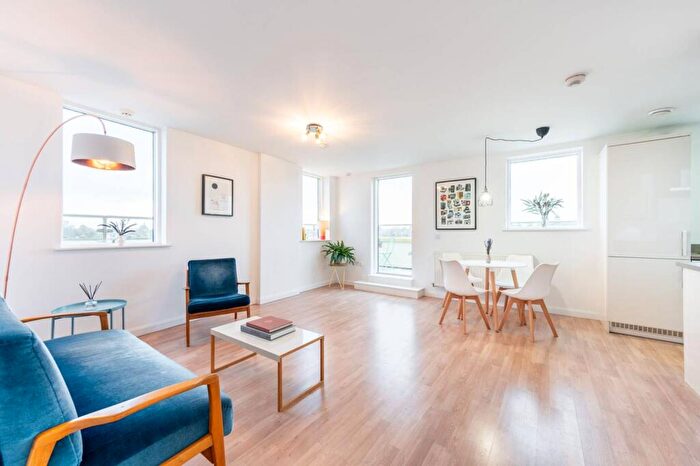 1 Bedroom Flat For Sale In Chamberlayne Road, Kensal Rise, London, NW10