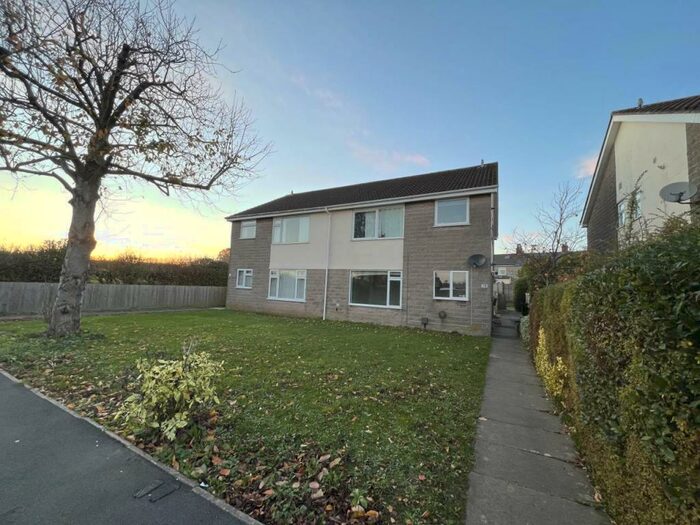 2 Bedroom Flat To Rent In May Tree Road, Westfield, Radstock, BA3