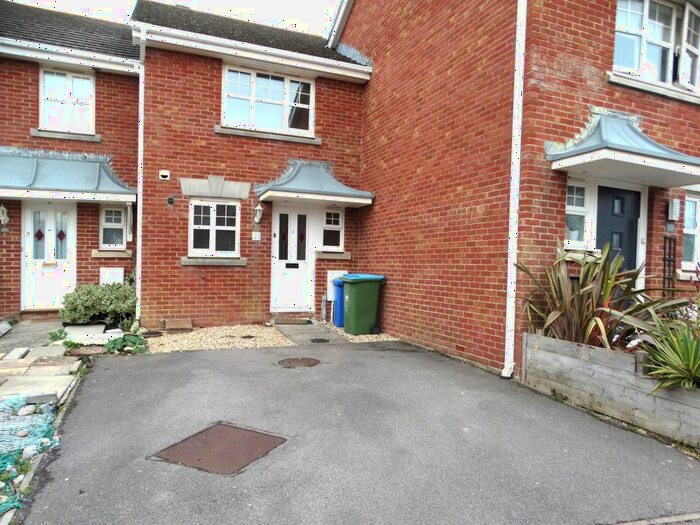 2 Bedroom Property To Rent In Alfred Close, Bognor Regis, PO22