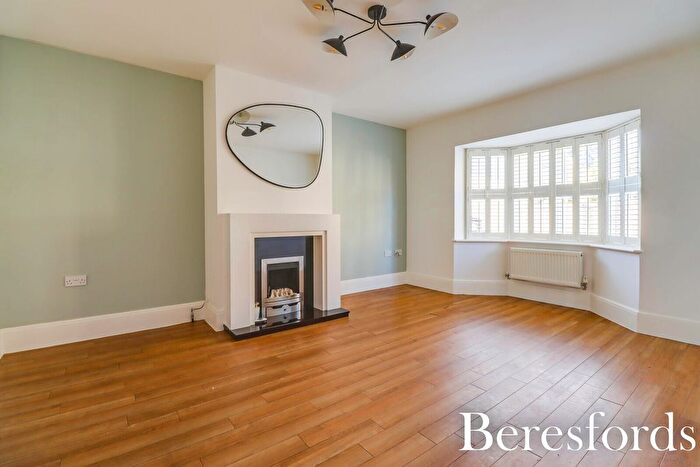 3 Bedroom End Of Terrace House To Rent In De Paul Way, CM14