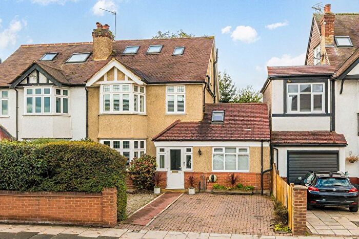 5 Bedroom Semi-detached House For Sale In Whitton Road, Twickenham, TW1