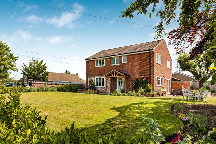 4 Bedroom Semi-Detached House For Sale In Brookside, East Hanney, Wantage, Oxfordshire, OX12