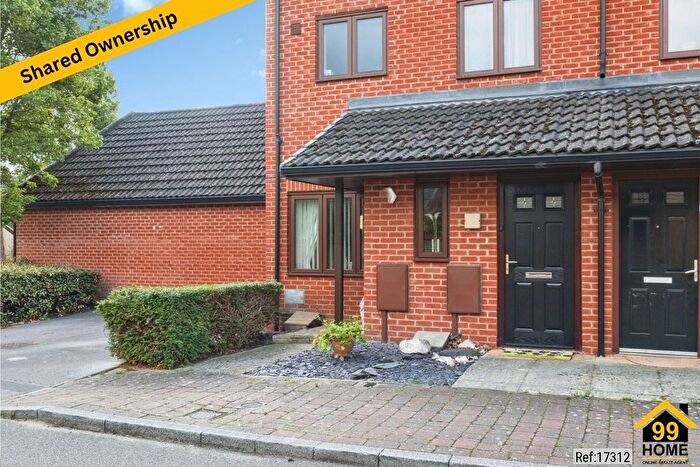 1 Bedroom Flat For Sale In Laxfield Drive, Milton Keynes, MK10