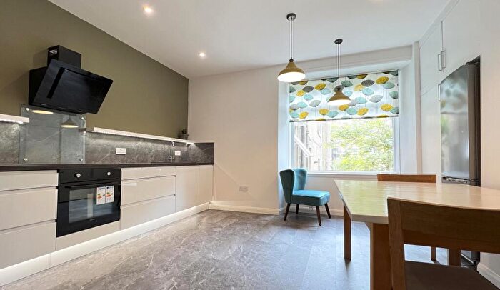 1 Bedroom Flat To Rent In Laurel Street, Glasgow, G11