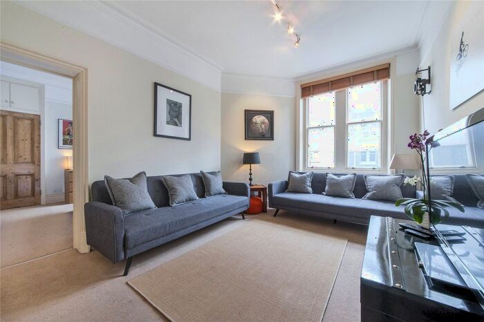 1 Bedroom Flat To Rent In Charing Cross Road, Covent Garden, London, WC2H