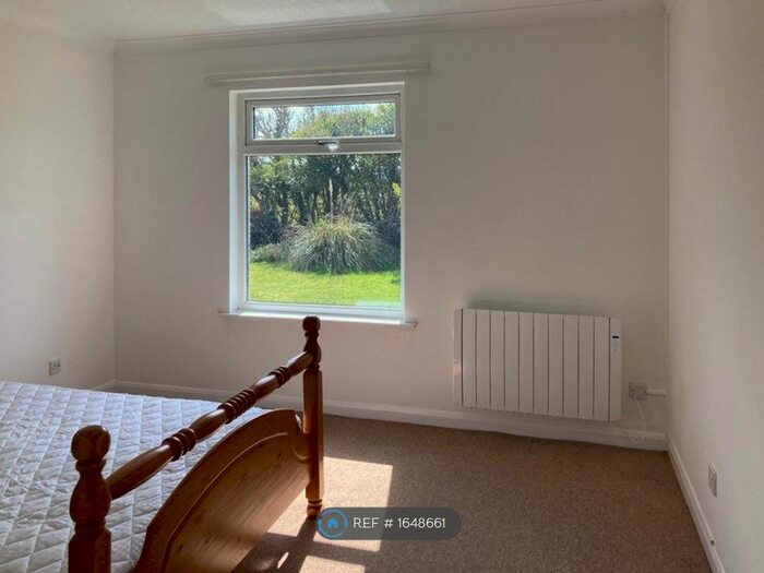 2 Bedroom Flat To Rent In Josephs Court, Perranporth, TR6