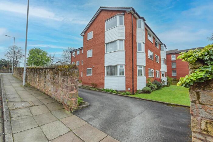 2 Bedroom Apartment For Sale In Townfield Lane, Oxton, Prenton, CH43