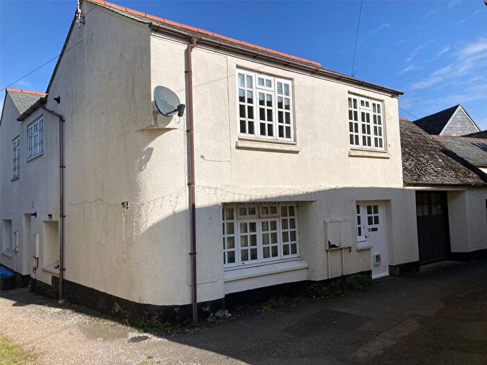 2 Bedroom Flat To Rent In Court Green, Bampton Street, Minehead, Somerset, TA24