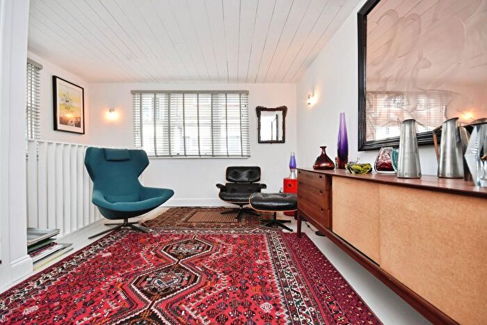 2 Bedroom End Terrace House For Sale In Albert Street, Ramsgate, Kent, CT11