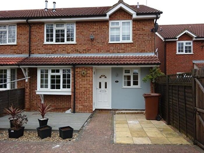 2 Bedroom Terraced House To Rent In Stonecross Lea, Chatham, ME5