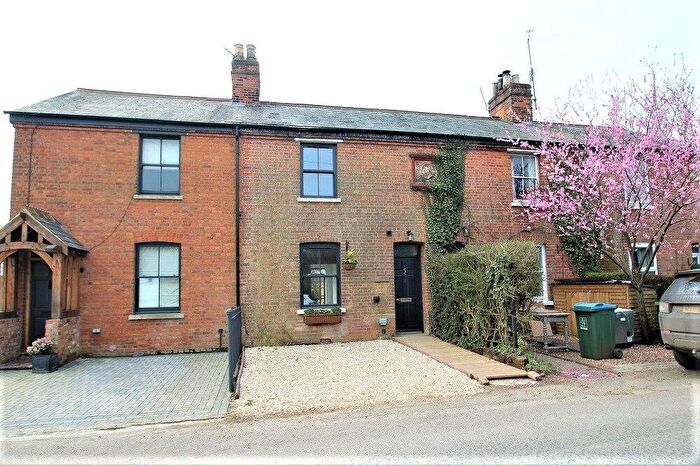 3 Bedroom Terraced House To Rent In Jubilee Cottages, Verney Junction, MK18