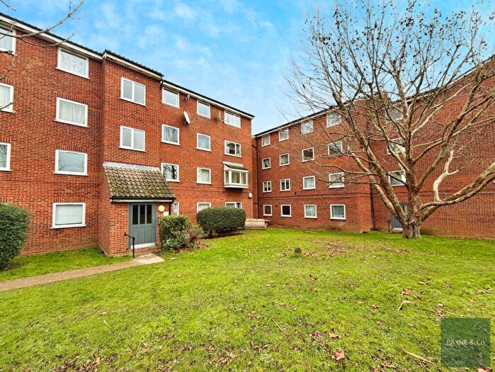 2 Bedroom Flat For Sale In Gurney Close, Barking, IG11