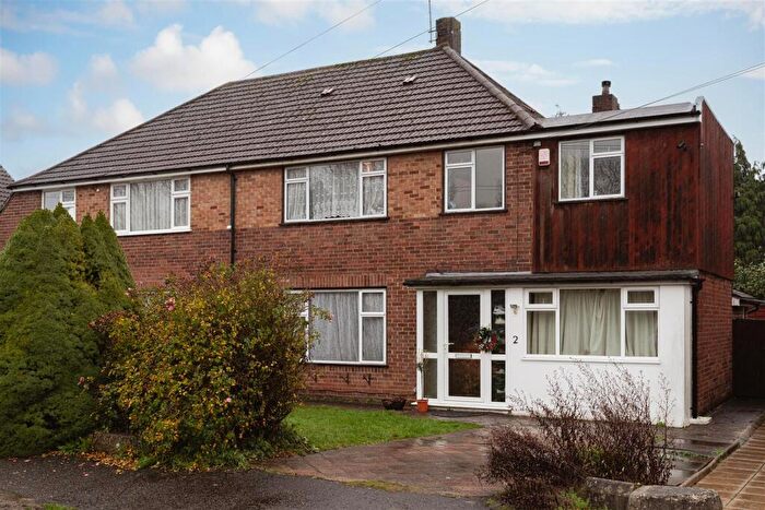 4 Bedroom Semi Detached House For Sale In Westway Gardens, Redhill, RH1