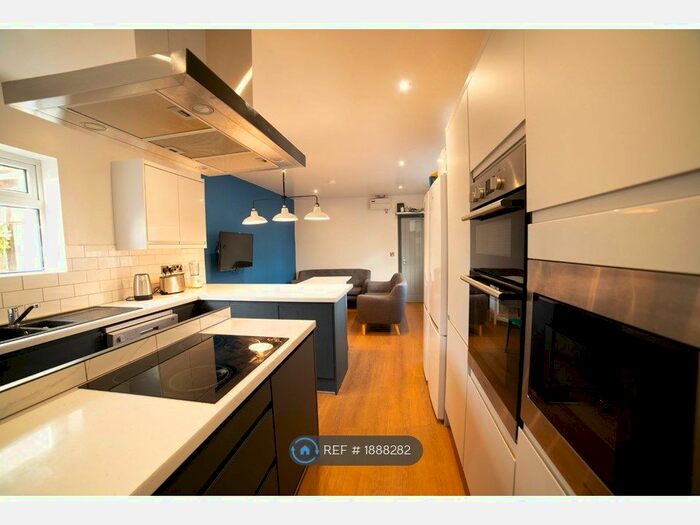 6 Bedroom End Of Terrace House To Rent In Rhyddings Terrace, Brynmill, Swansea, SA2