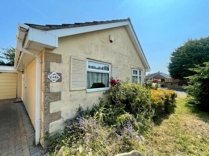 2 Bedroom Bungalow For Sale In Alnwick, Swindon, SN5