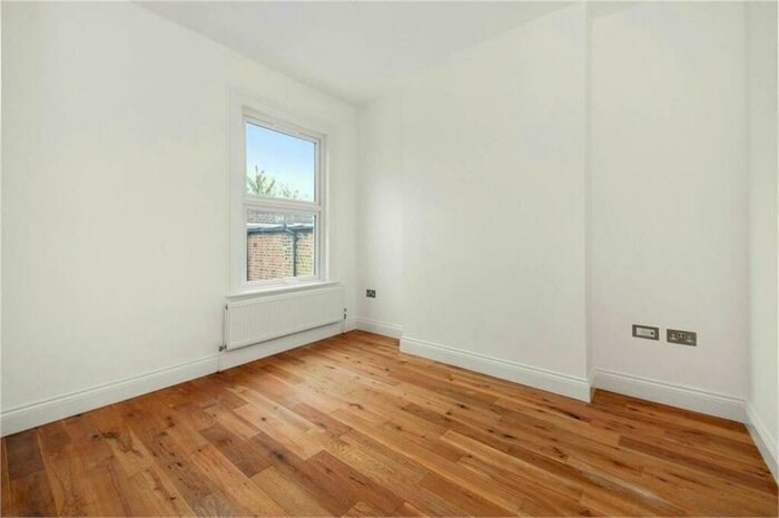 1 Bedroom Property To Rent In Valliere Road, Kensal Rise, NW10