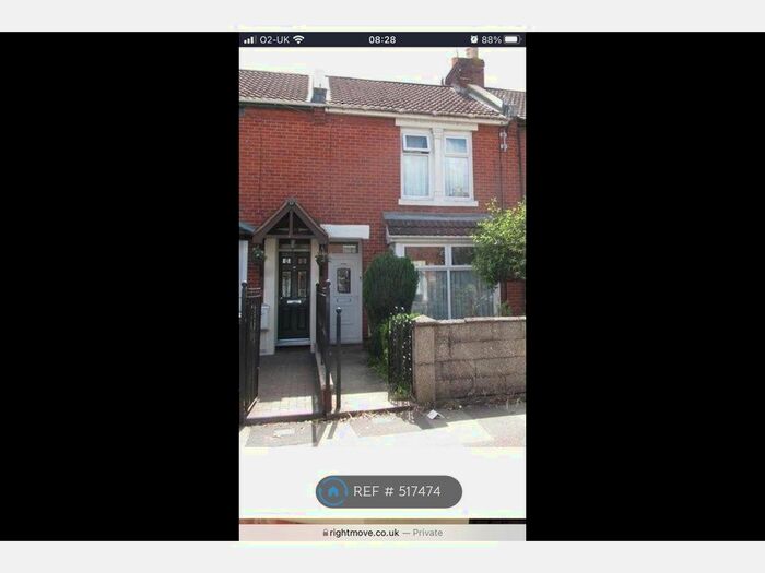 3 Bedroom Terraced House To Rent In The Crescent, Eastleigh, SO50