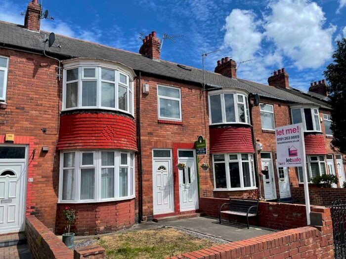 2 Bedroom Flat To Rent In Julian Ave, Walkergate. . **Great Value**, NE6