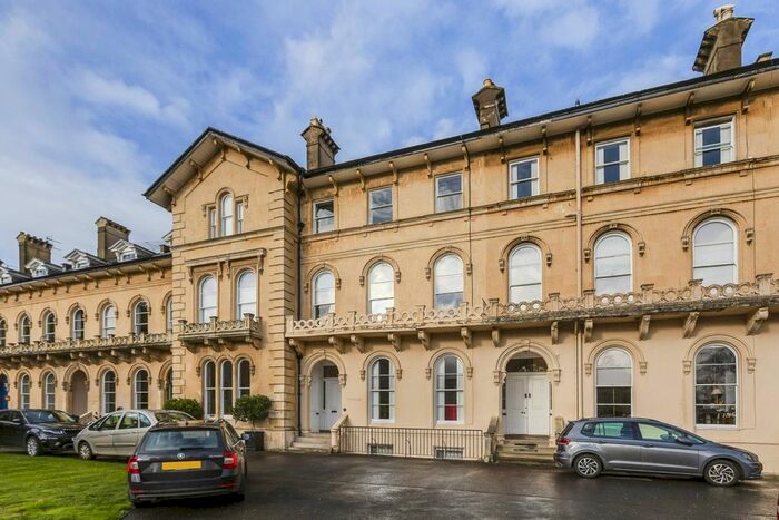 2 Bedroom Flat To Rent In Lypiatt Terrace, Cheltenham, GL50